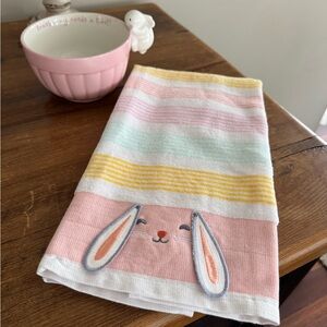 Hallmark Bunny Bowl+Bunny Tea Towel